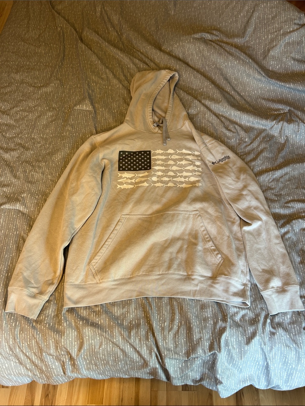 Columbia Men’s Hoodie in Light Tan with Flag Fishing Graphic